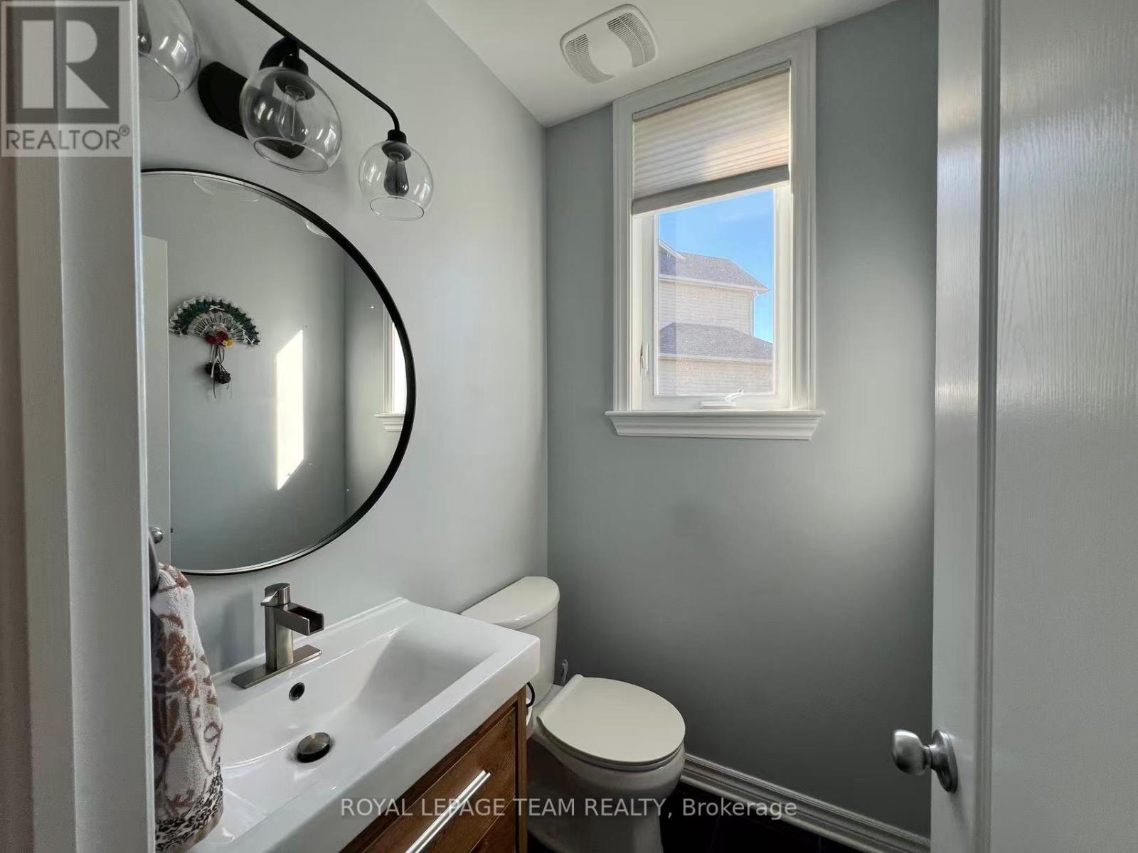 1097 Northgraves Crescent, Ottawa, Ontario  K2M 0C6 - Photo 6 - X12955754