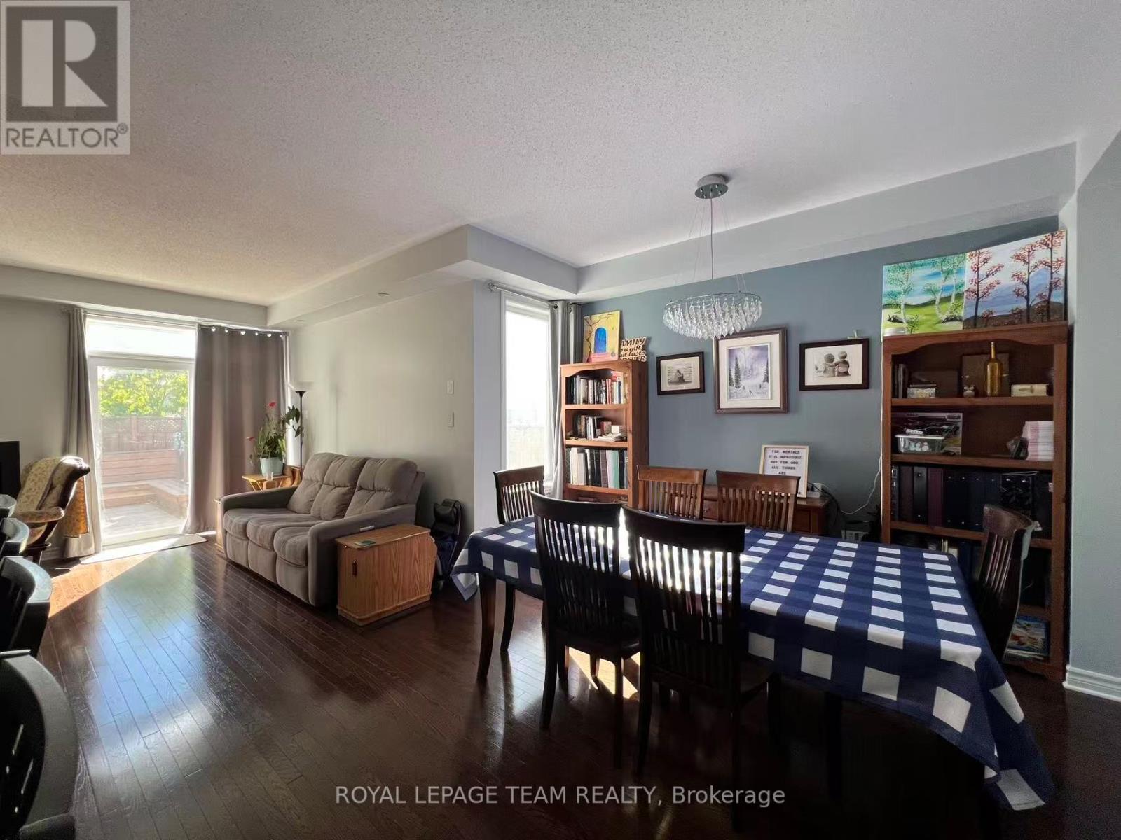 1097 Northgraves Crescent, Ottawa, Ontario  K2M 0C6 - Photo 8 - X12955754