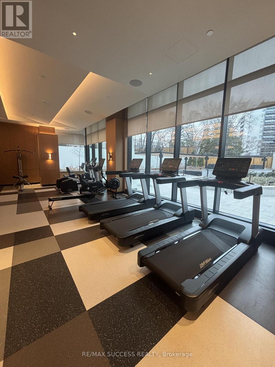 1610 - 60 Central Park Roadway, Toronto, Ontario  M9A 0E6 - Photo 12 - W12955654