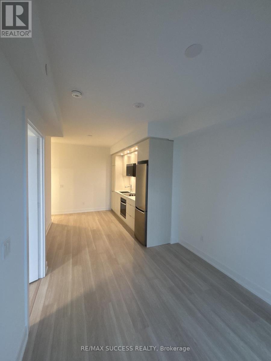 1610 - 60 Central Park Roadway, Toronto, Ontario  M9A 0E6 - Photo 19 - W12955654