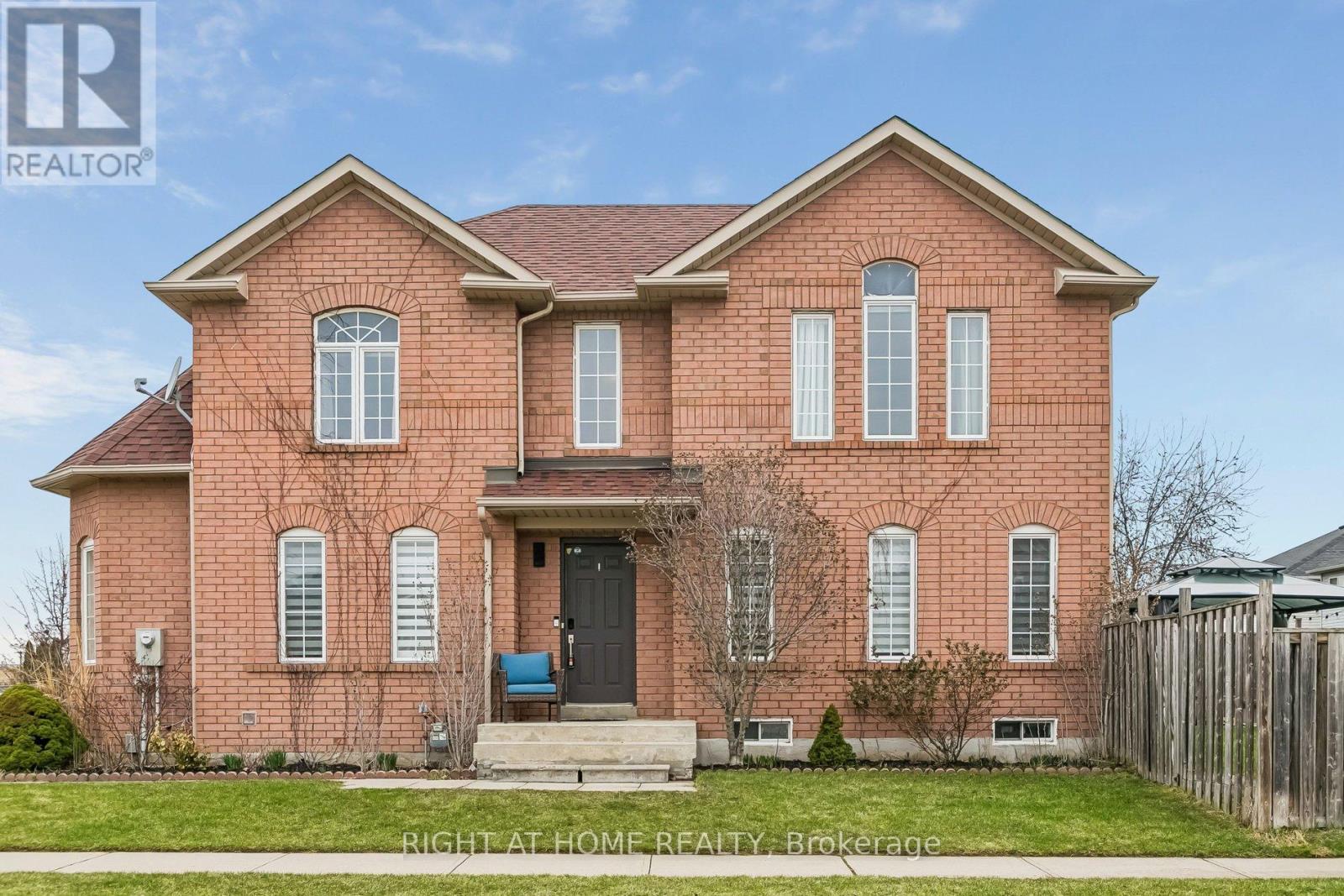 23 Coates Drive, Milton, Ontario  L9T 5R4 - Photo 2 - W12955694