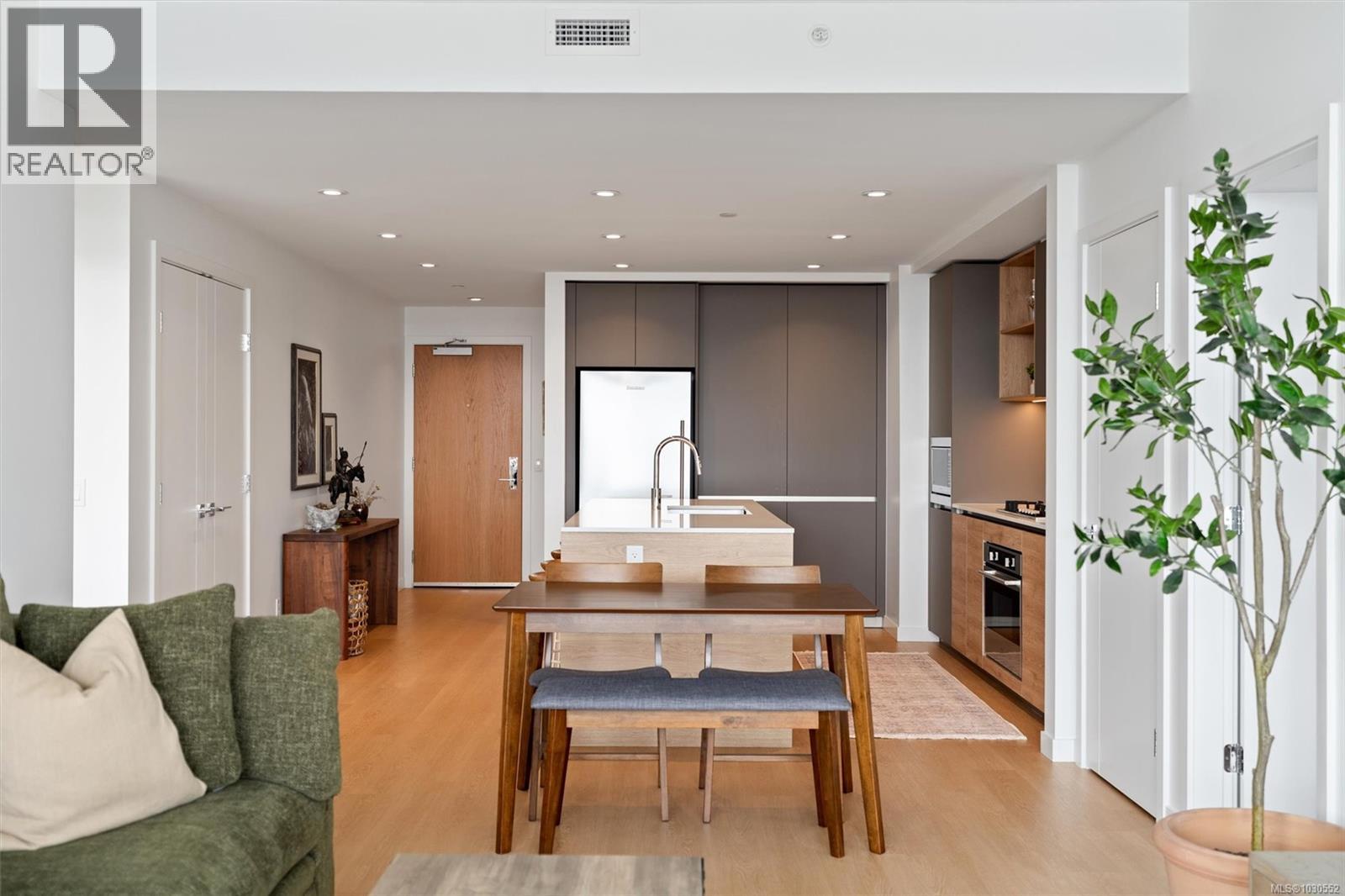 1102 369 Tyee Rd, Victoria, British Columbia  V9A 0B6 - Photo 15 - 1030552