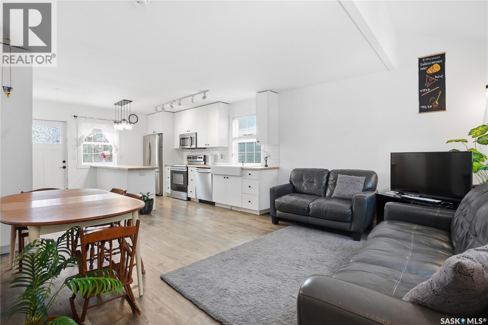 929 K Avenue N, Saskatoon, Saskatchewan  S7L 2N3 - Photo 6 - SK032044