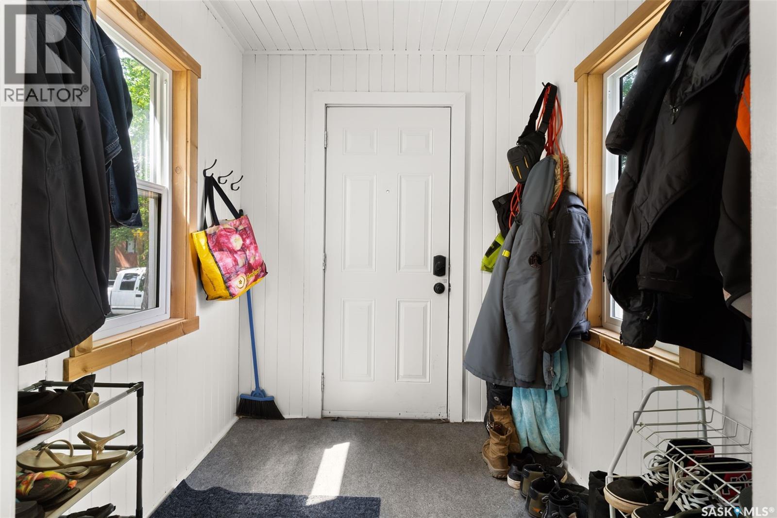 1941 Montague Street, Regina, Saskatchewan  S4T 3J6 - Photo 3 - SK032014