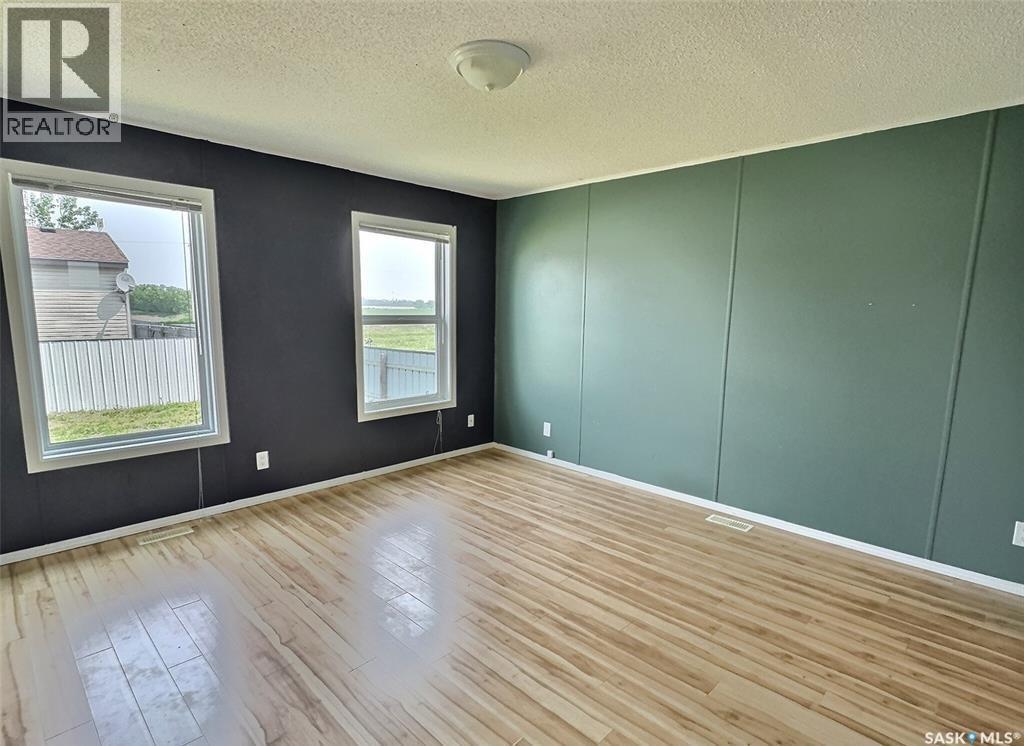 92 Foord Crescent, Macoun, Saskatchewan  S0C 1P0 - Photo 20 - SK032000