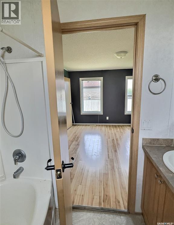 92 Foord Crescent, Macoun, Saskatchewan  S0C 1P0 - Photo 24 - SK032000