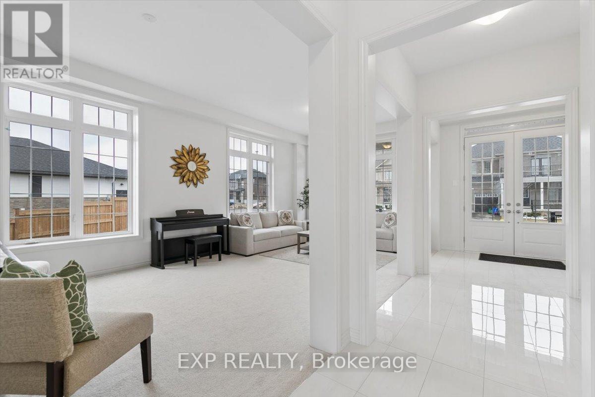 98 Rea Drive, Centre Wellington, Ontario  N1M 0J8 - Photo 12 - X12955708