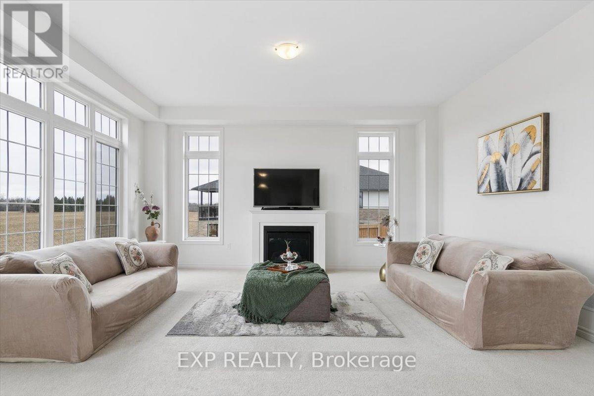 98 Rea Drive, Centre Wellington, Ontario  N1M 0J8 - Photo 14 - X12955708