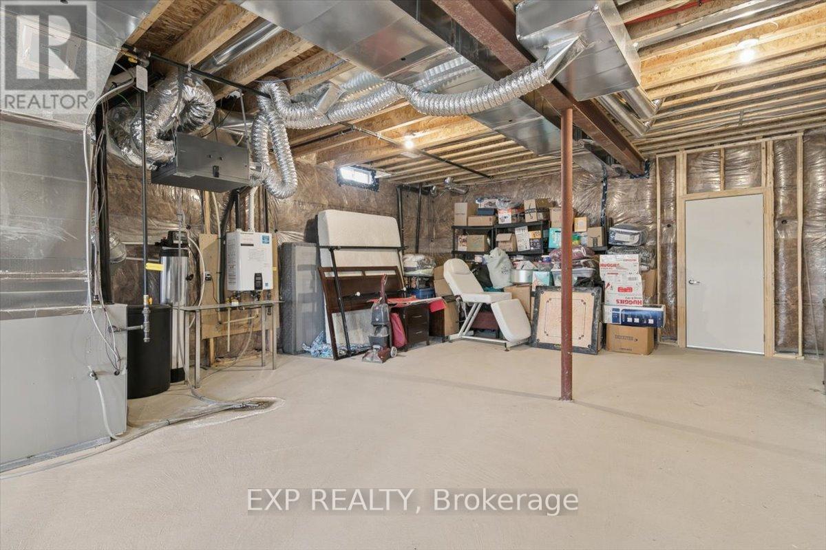 98 Rea Drive, Centre Wellington, Ontario  N1M 0J8 - Photo 39 - X12955708