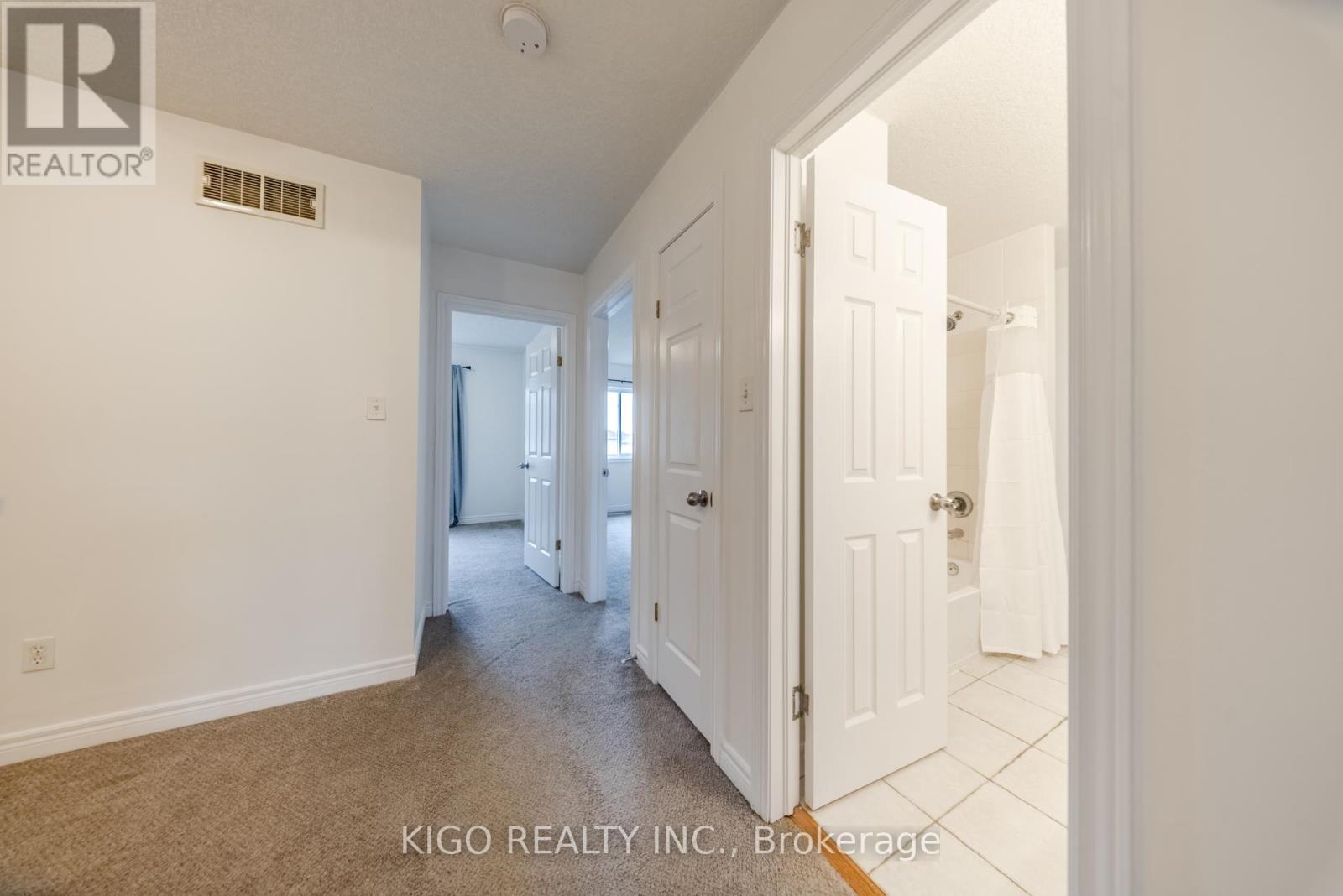 13 - 468 Doon South Drive, Kitchener, Ontario  N2P 0A2 - Photo 16 - X12955712