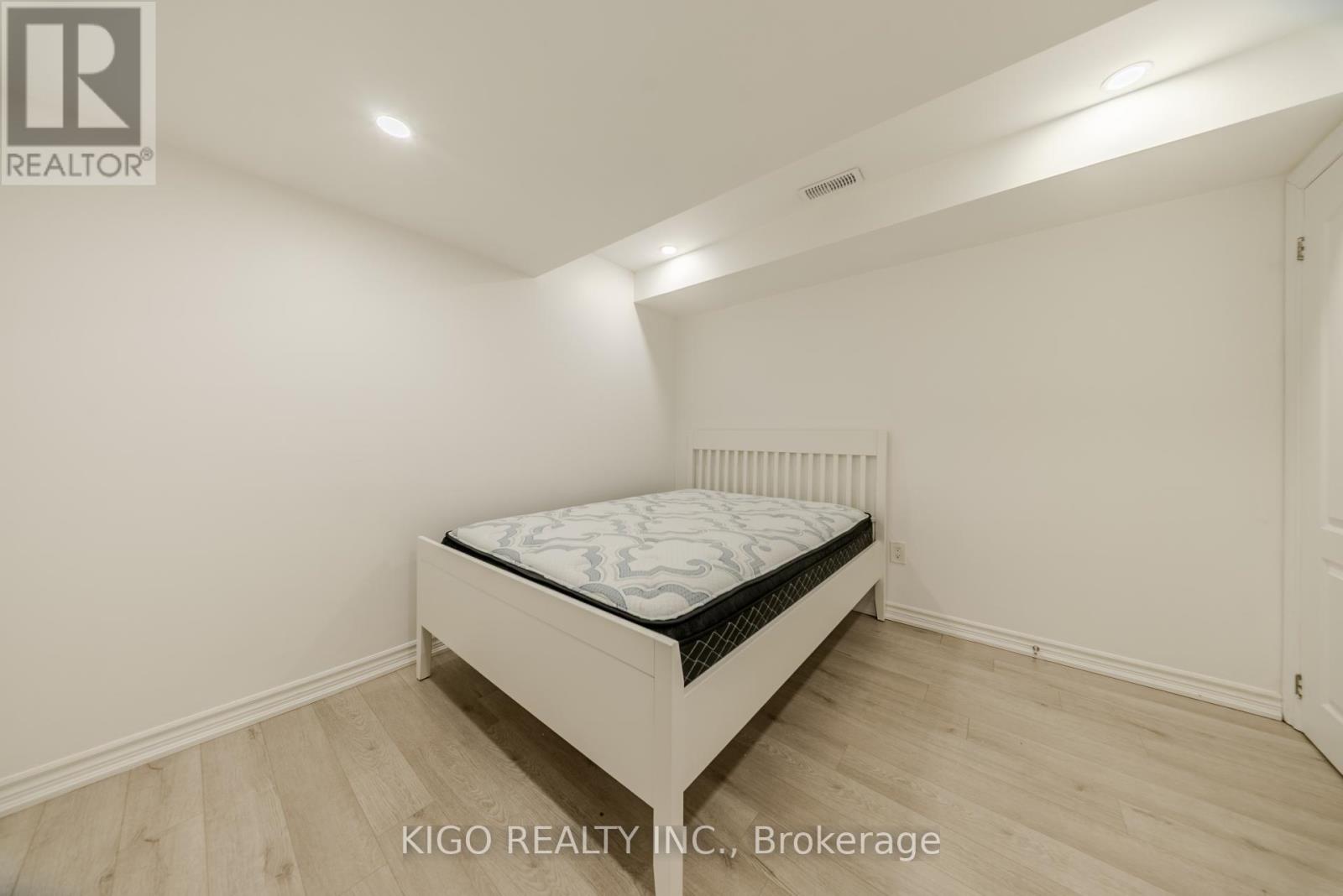 13 - 468 Doon South Drive, Kitchener, Ontario  N2P 0A2 - Photo 30 - X12955712