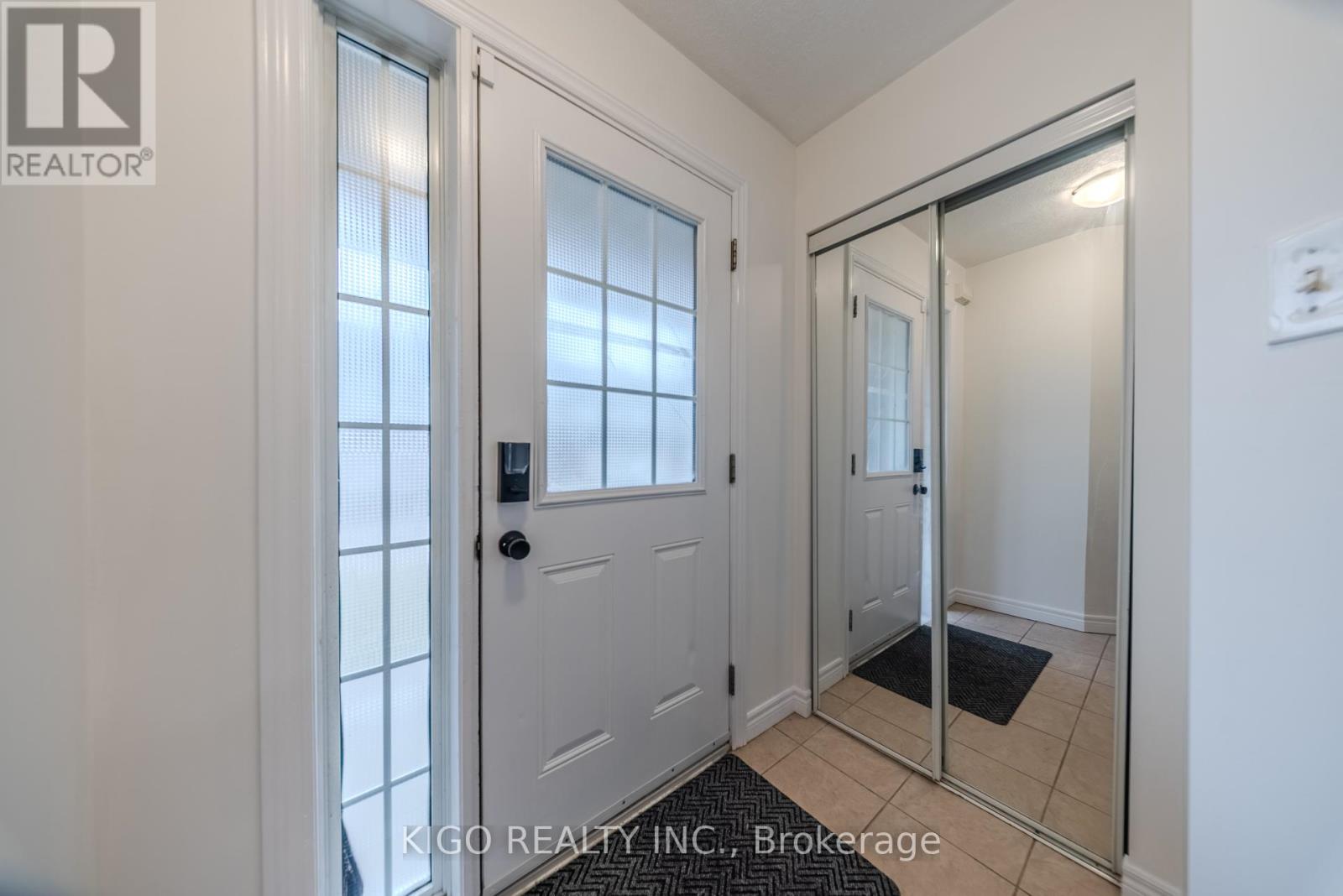 13 - 468 Doon South Drive, Kitchener, Ontario  N2P 0A2 - Photo 4 - X12955712