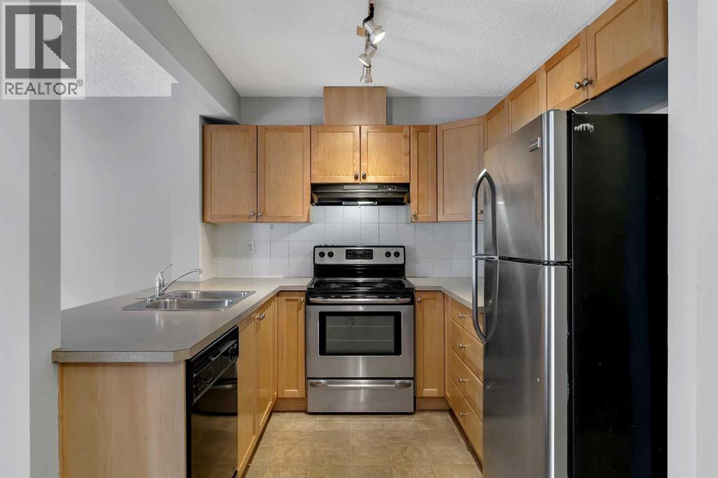 68 Panatella Villas NW, Calgary, Alberta  T3K 0G6 - Photo 13 - A2286938