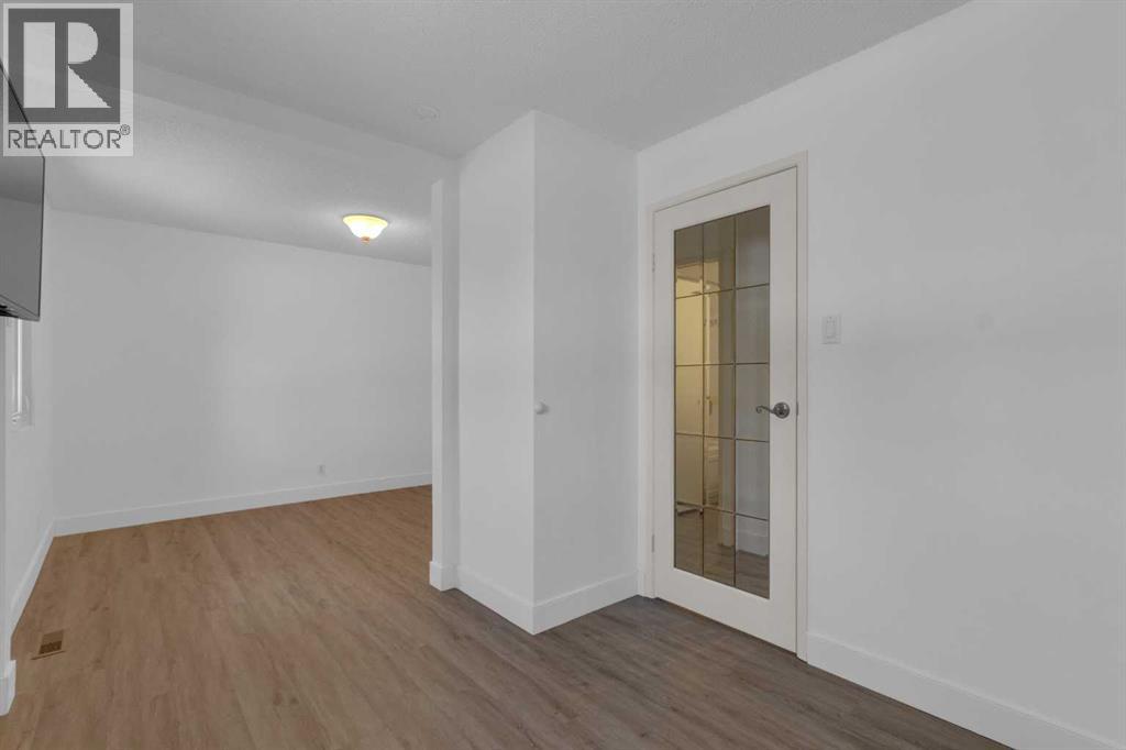 3, 64 Woodacres Crescent SW, Calgary, Alberta  T2W 4V6 - Photo 14 - A2291873