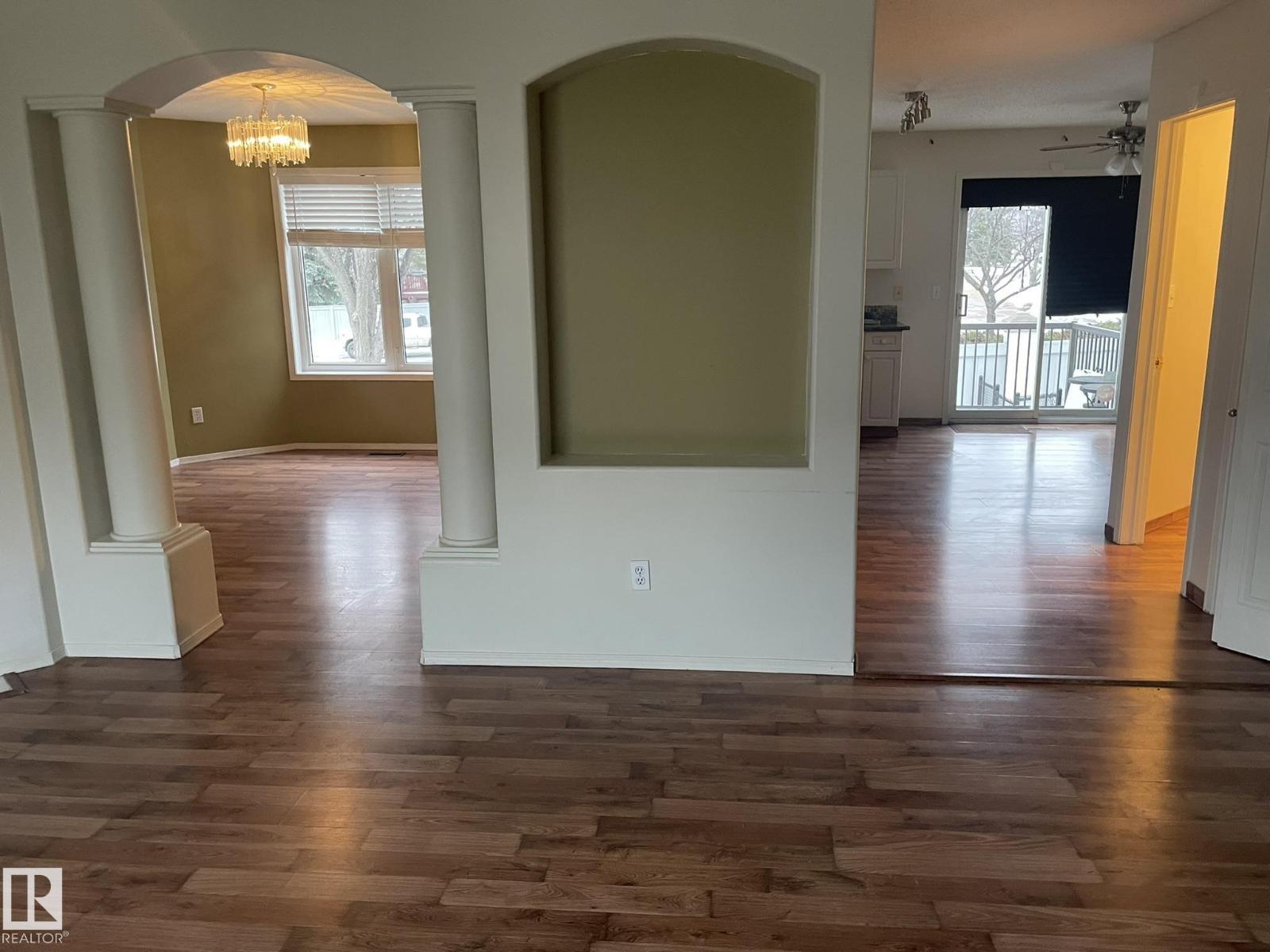 #2 1295 Carter Crest Rd Nw, Edmonton, Alberta  T5R 2N6 - Photo 9 - E4470573