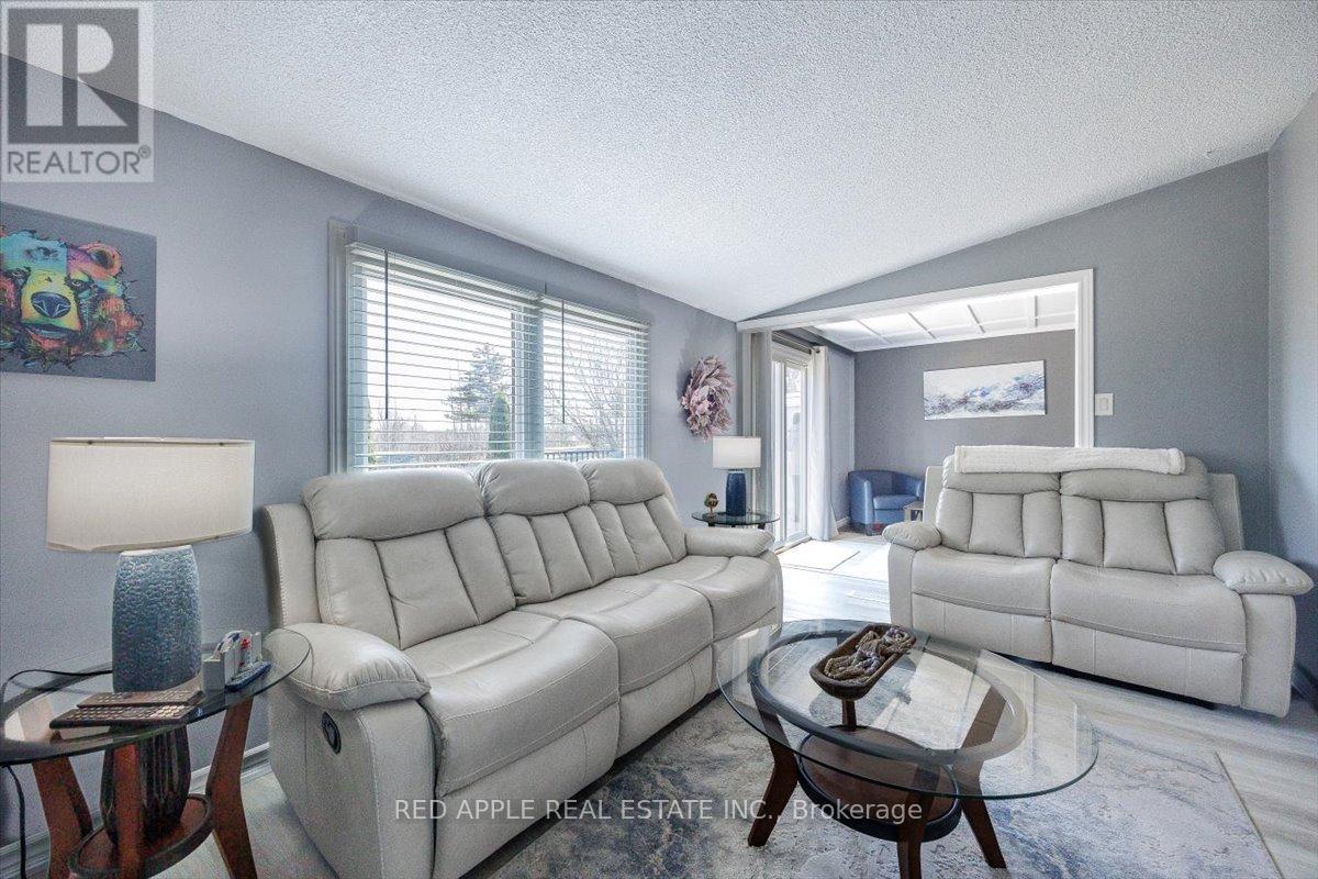 69 Corner Brook Trail, Innisfil, Ontario  L9S 1N7 - Photo 29 - N12942700