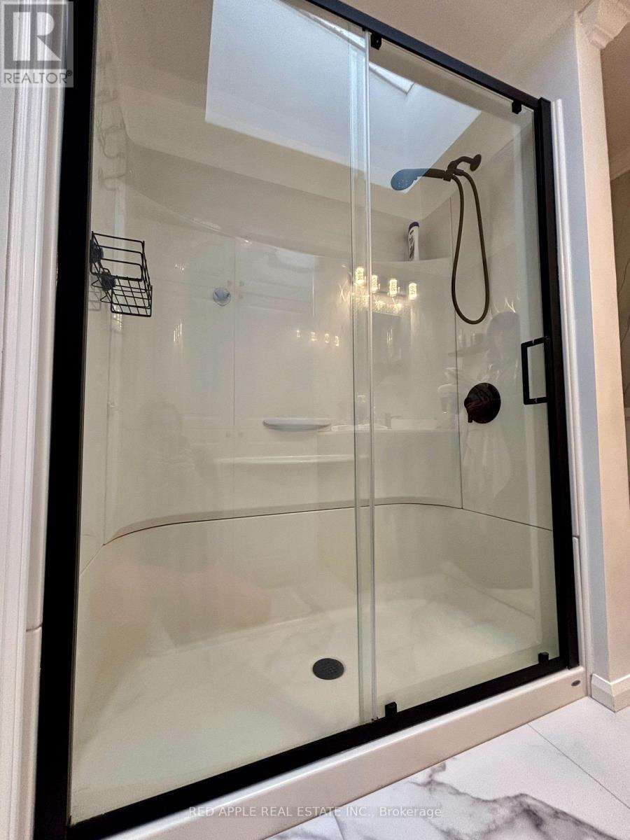 69 Corner Brook Trail, Innisfil, Ontario  L9S 1N7 - Photo 27 - N12942700