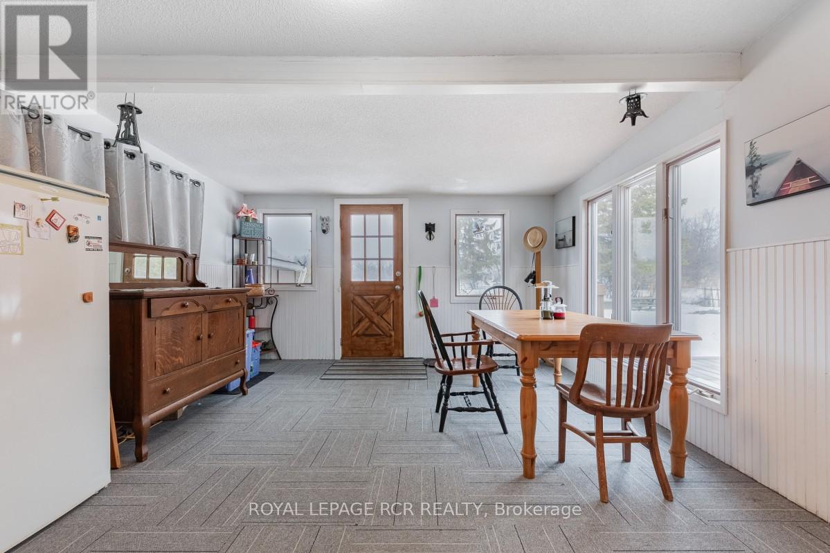 2872 Sunset Drive, Ramara, Ontario  L0K 1B0 - Photo 16 - S12858534