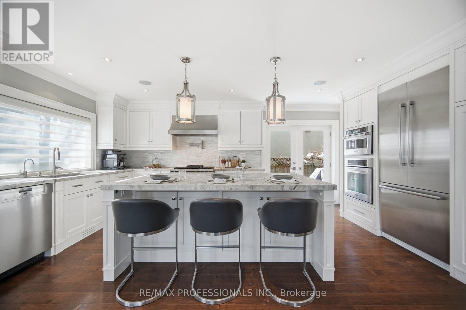 12 Walford Road, Toronto, Ontario  M8X 2P1 - Photo 13 - W12759510