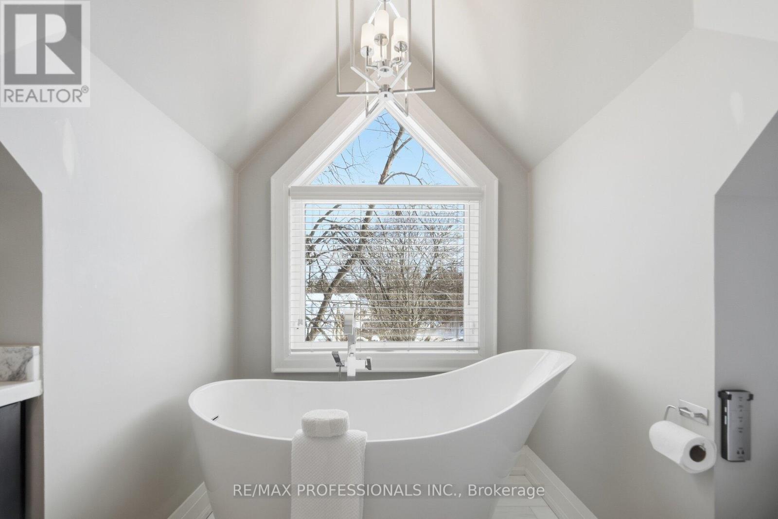 12 Walford Road, Toronto, Ontario  M8X 2P1 - Photo 24 - W12759510