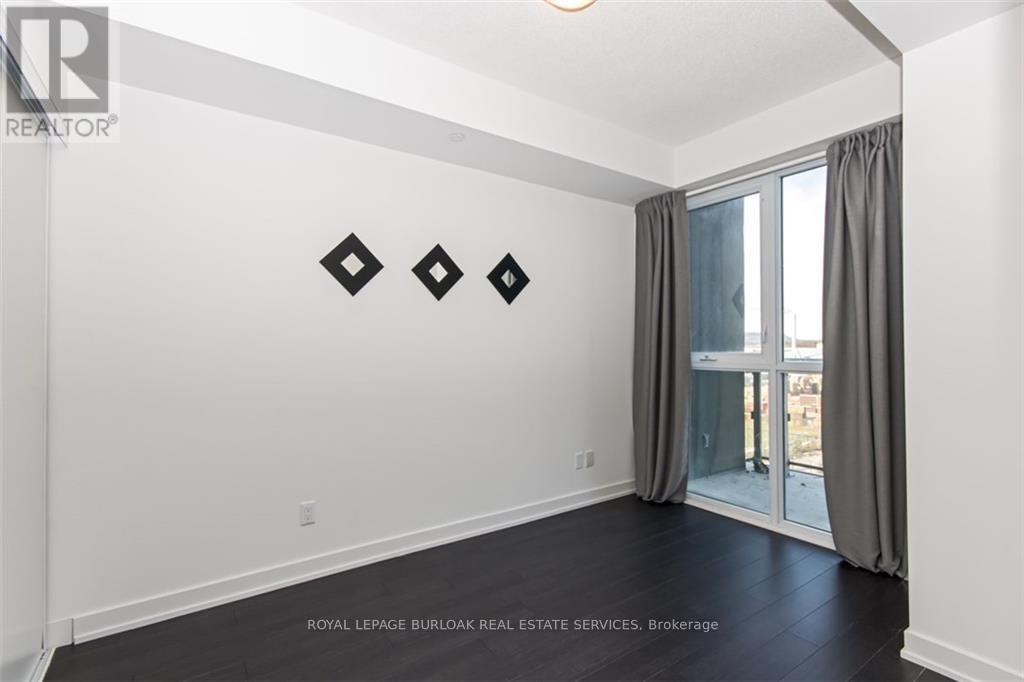 B603 - 5240 Dundas Street, Burlington, Ontario  L7L 0J6 - Photo 8 - W12954454