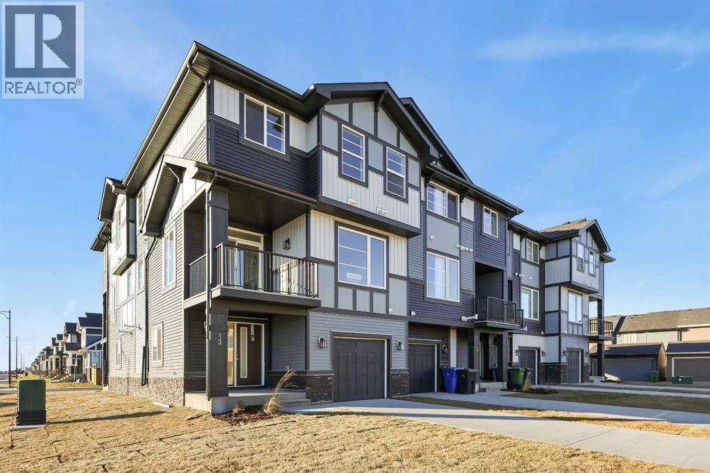 22 Waterford Link, Chestermere, Alberta  T1X 2T8 - Photo 7 - A2294284