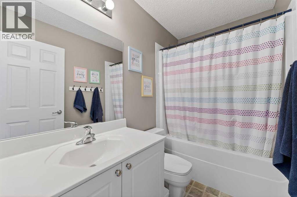 210 West Creek Bay, Chestermere, Alberta  T1X 1P6 - Photo 30 - A2297422