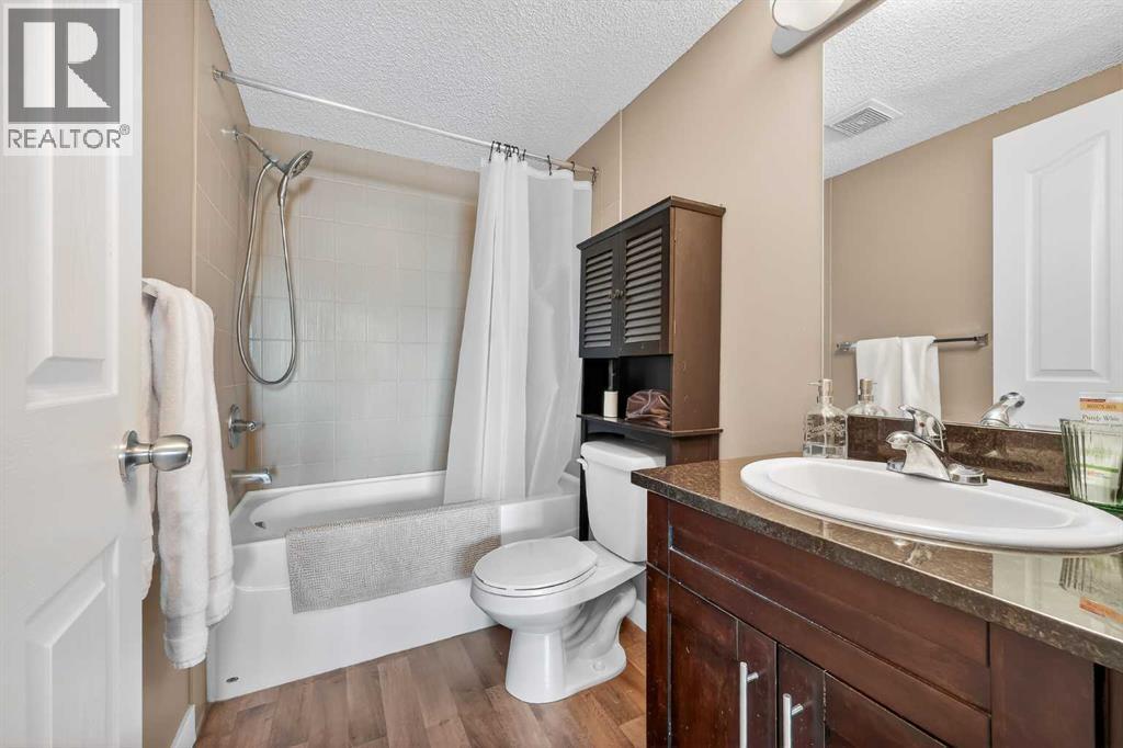 4317, 403 Mackenzie Way Sw, Airdrie, Alberta  T4B 3V7 - Photo 13 - A2298434