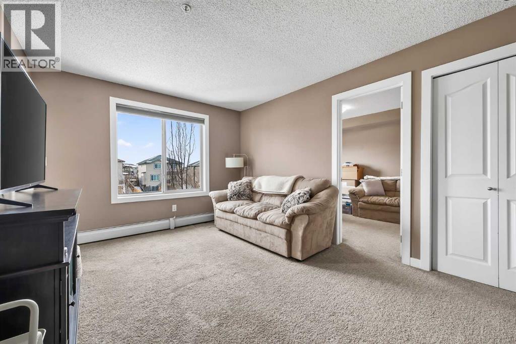 4317, 403 Mackenzie Way Sw, Airdrie, Alberta  T4B 3V7 - Photo 8 - A2298434