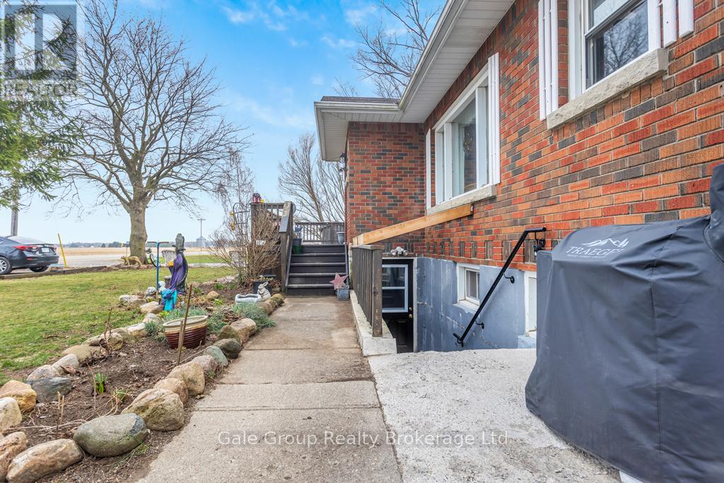 8827 Plank Road, Bayham, Ontario  N0J 1Y0 - Photo 3 - X12955780