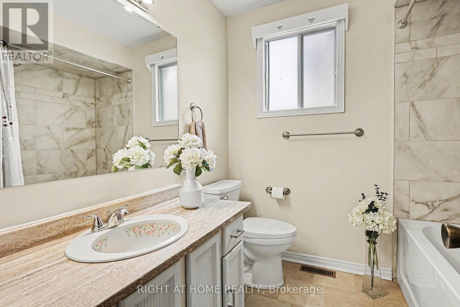 4 Falcon Court, Whitby, Ontario  L1N 6V5 - Photo 13 - E12955796