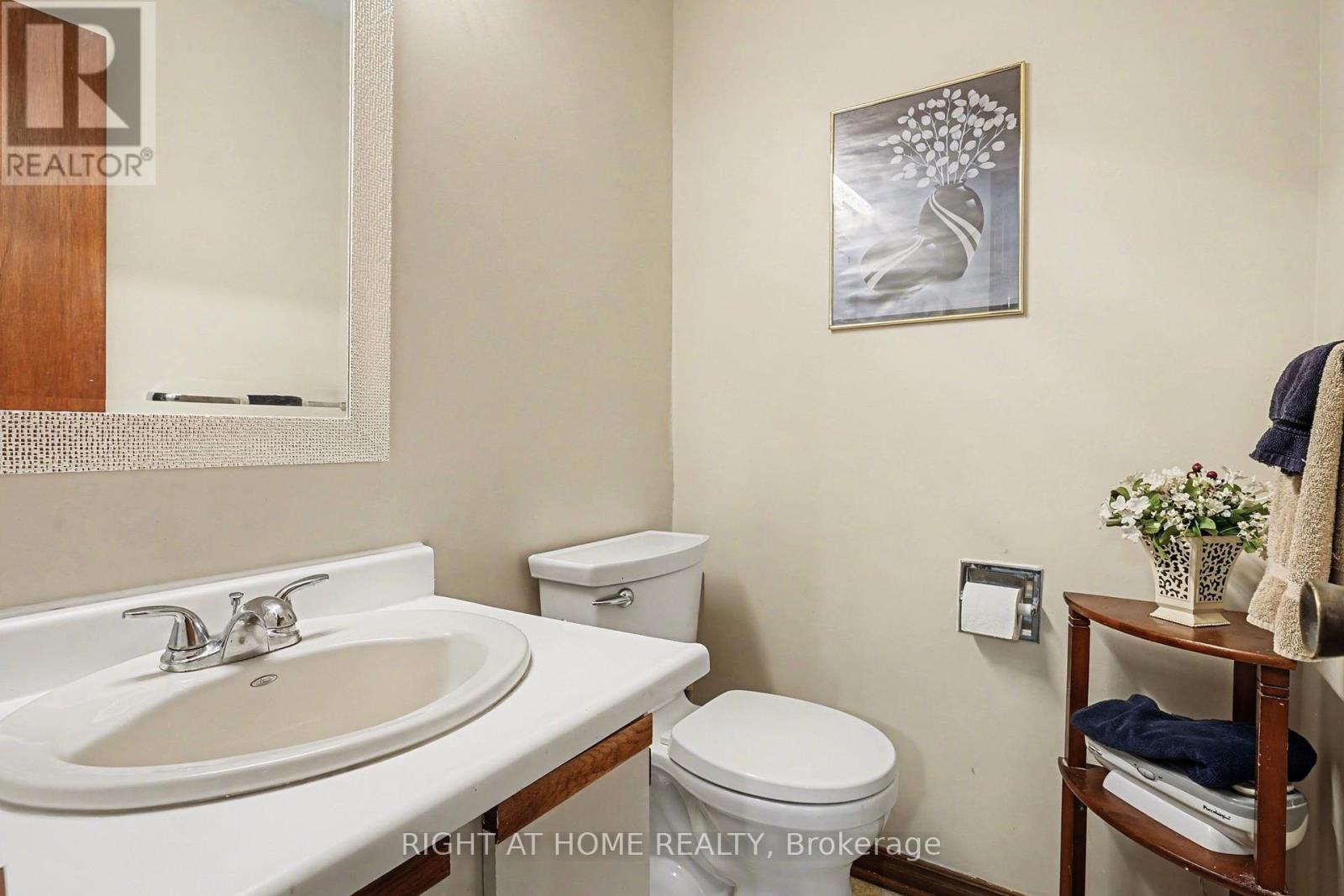 4 Falcon Court, Whitby, Ontario  L1N 6V5 - Photo 17 - E12955796