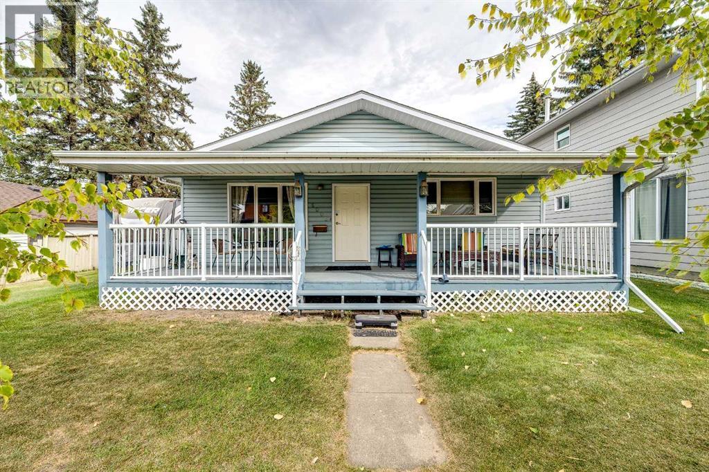 5005 43 Street E, Sylvan Lake, Alberta  T4S 1C1 - Photo 1 - A2296502