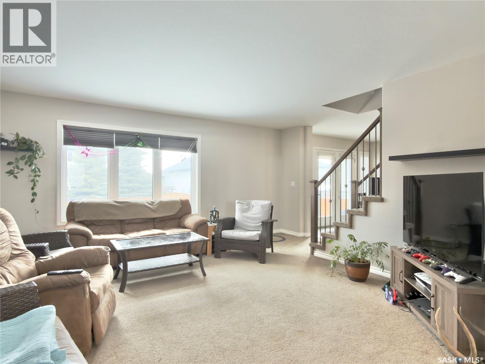 831 Korol Way, Saskatoon, Saskatchewan  S7R 0E4 - Photo 5 - SK032037