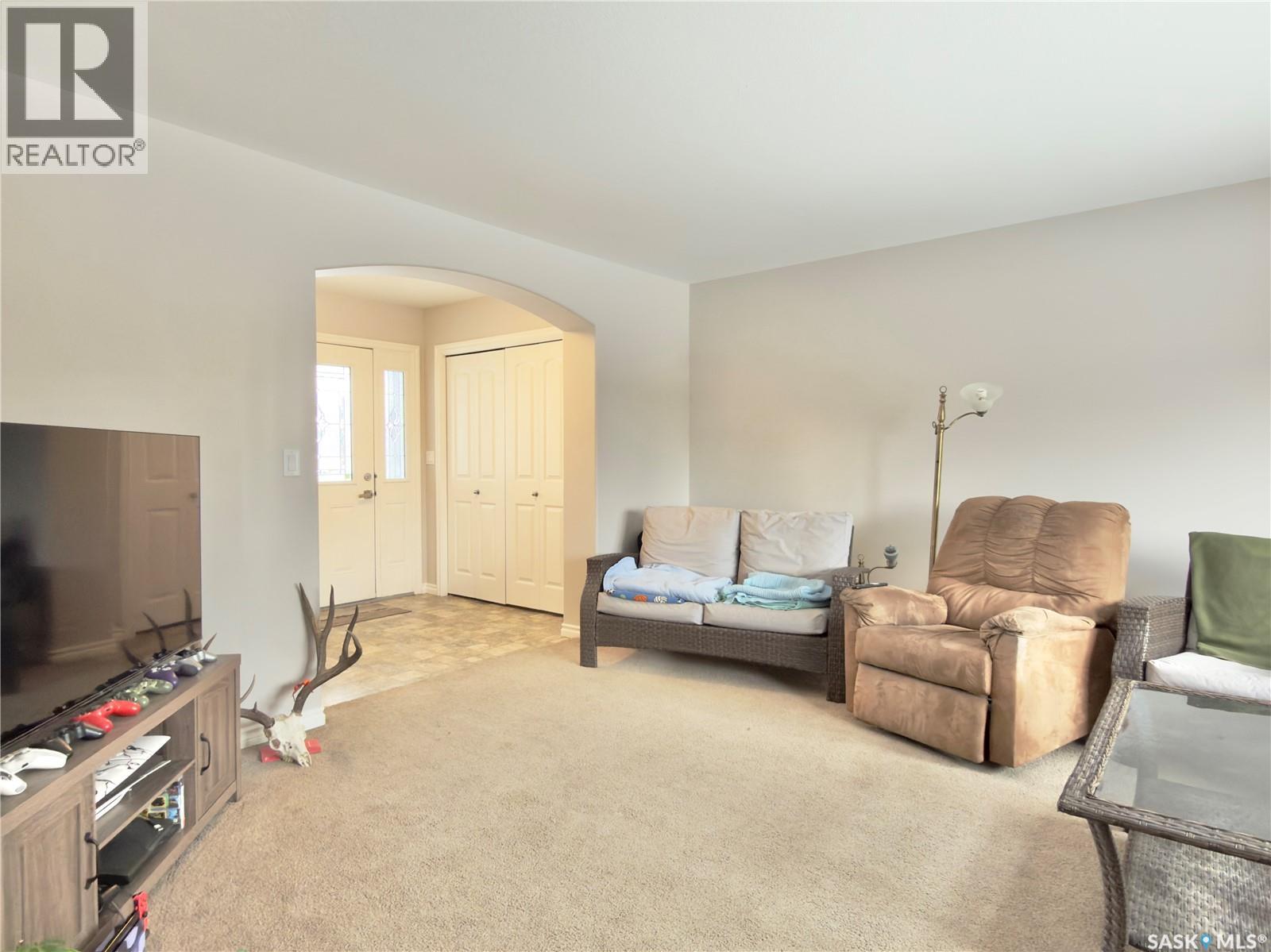 831 Korol Way, Saskatoon, Saskatchewan  S7R 0E4 - Photo 7 - SK032037