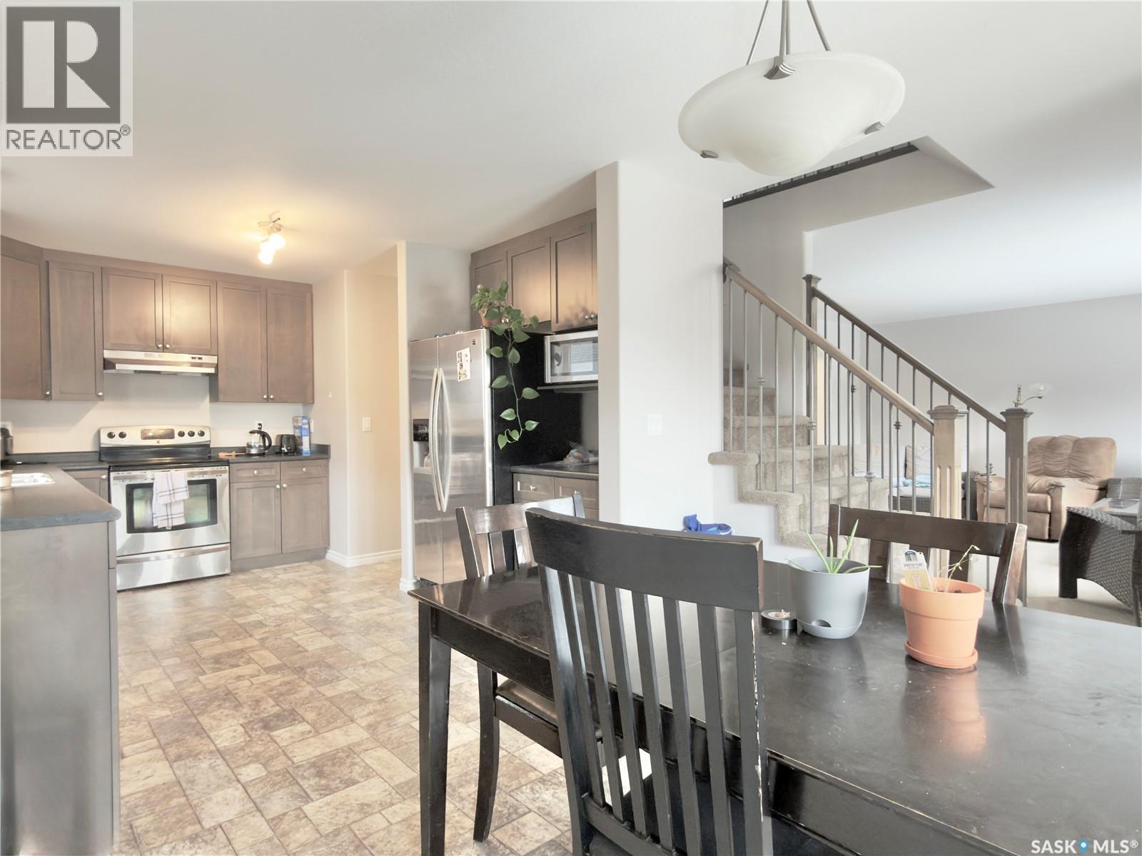 831 Korol Way, Saskatoon, Saskatchewan  S7R 0E4 - Photo 11 - SK032037