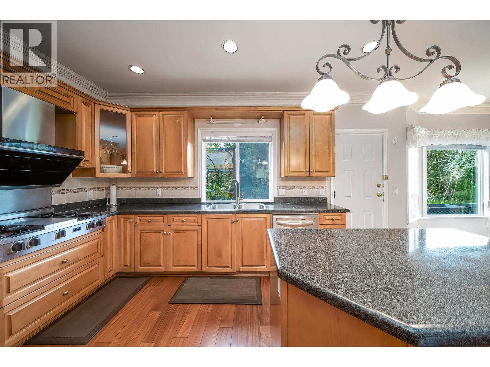 8320 Mowbray Road, Richmond, British Columbia  V7A 2B7 - Photo 12 - R3103311