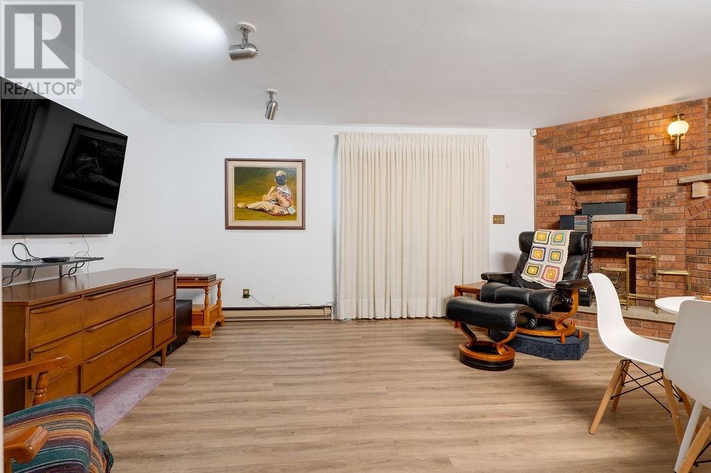 34 Village Crescent, Greater Sudbury, Ontario  P3A 4X9 - Photo 13 - 2127002