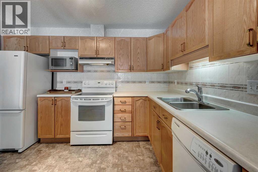 1209, 1209 Sienna Park Green SW, Calgary, Alberta  T3H 3N7 - Photo 13 - A2298731