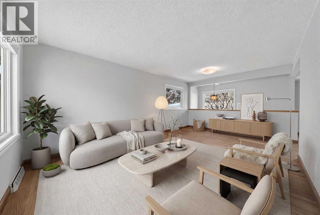 23 Hyslop Drive SW, Calgary, Alberta  T2V 3A2 - Photo 2 - A2298506