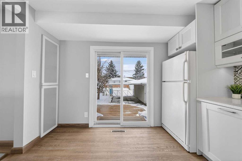 23 Hyslop Drive SW, Calgary, Alberta  T2V 3A2 - Photo 12 - A2298506