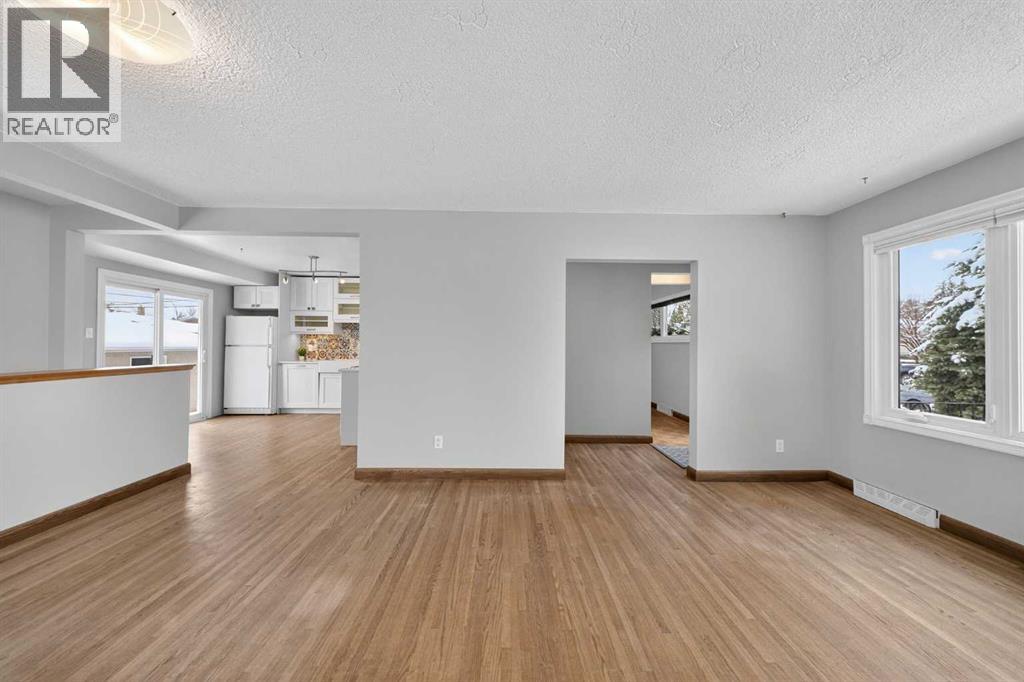 23 Hyslop Drive SW, Calgary, Alberta  T2V 3A2 - Photo 7 - A2298506