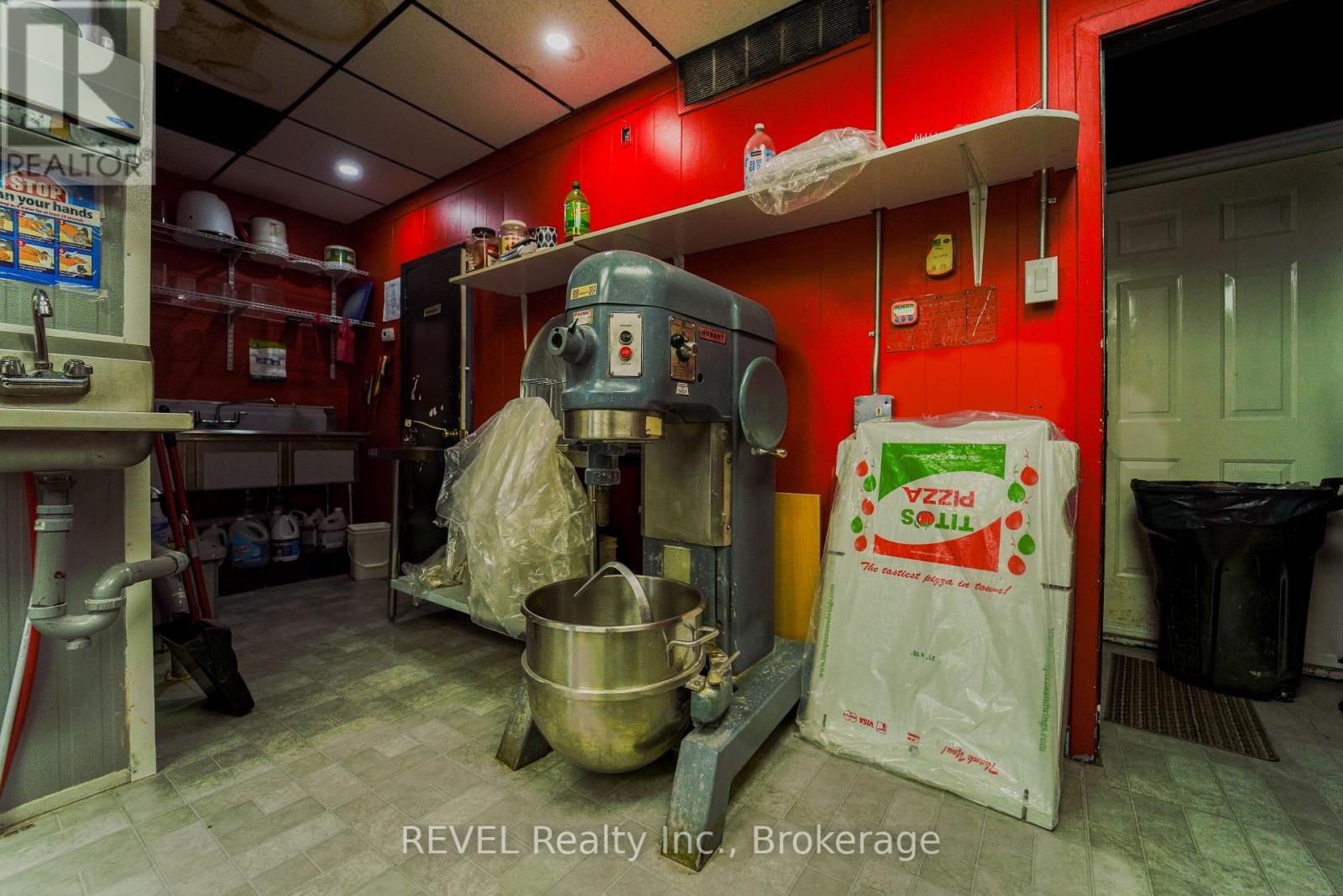 103 Clarence Street W, Port Colborne, Ontario  L3K 3G2 - Photo 11 - X12955782