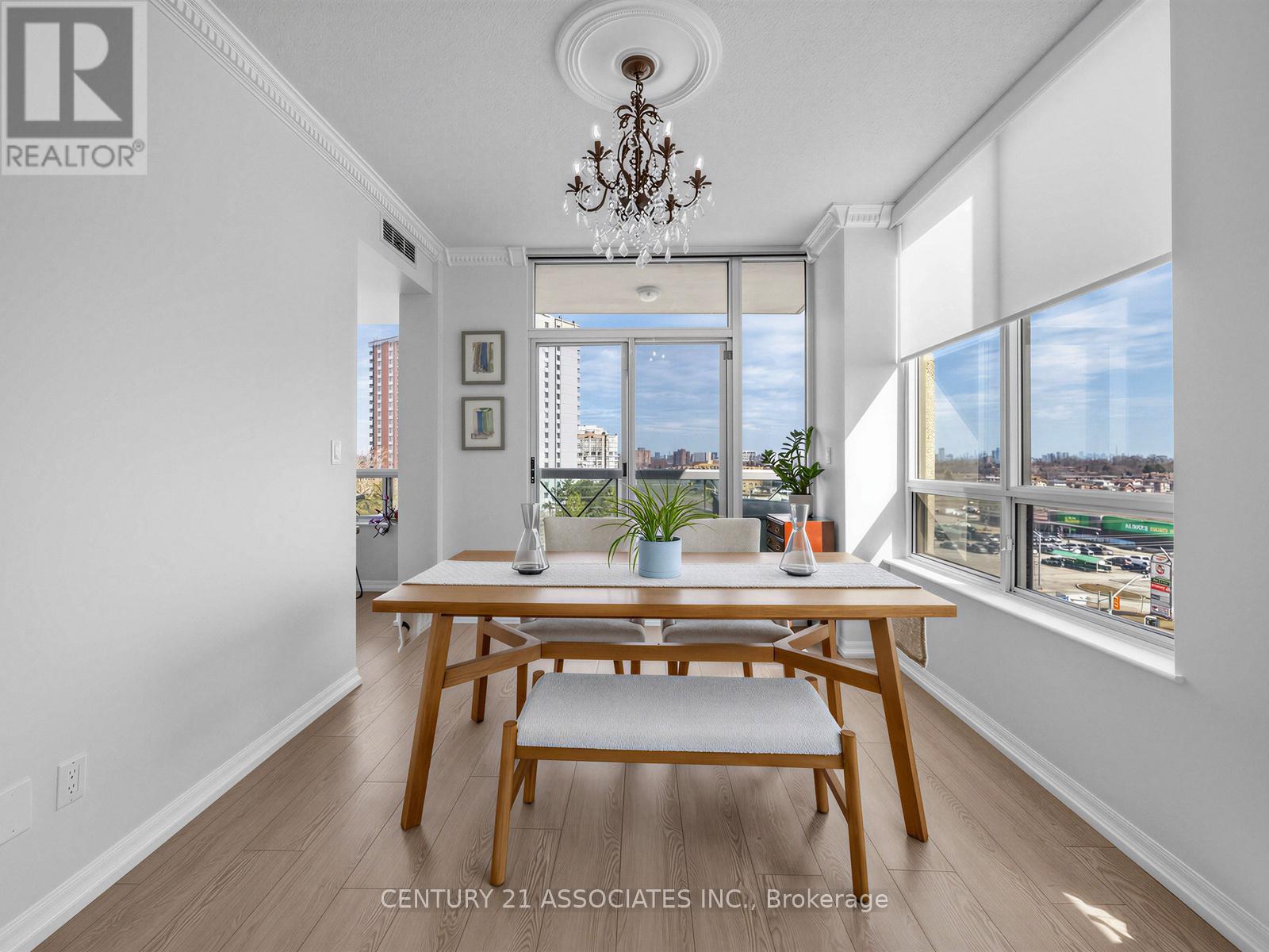 705 - 1359 Rathburn Road E, Mississauga, Ontario  L4W 5P7 - Photo 18 - W12955760