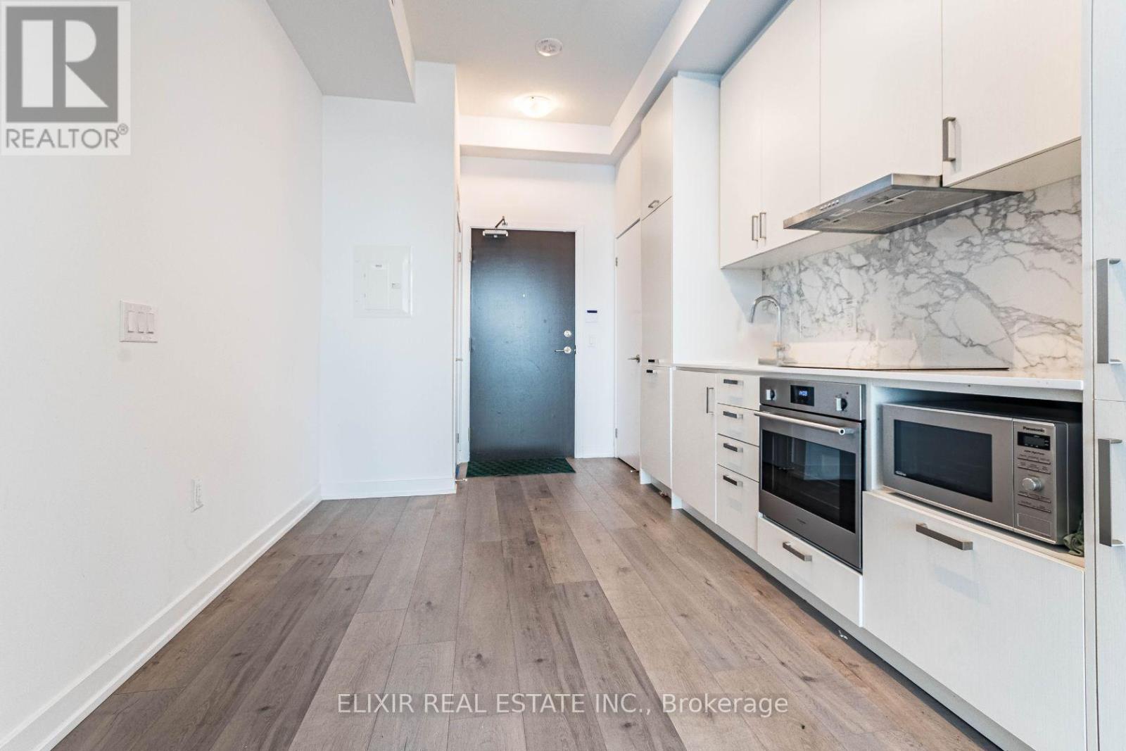 522 - 60 Honeycrisp Crescent, Vaughan, Ontario  L4K 0N5 - Photo 4 - N12955768