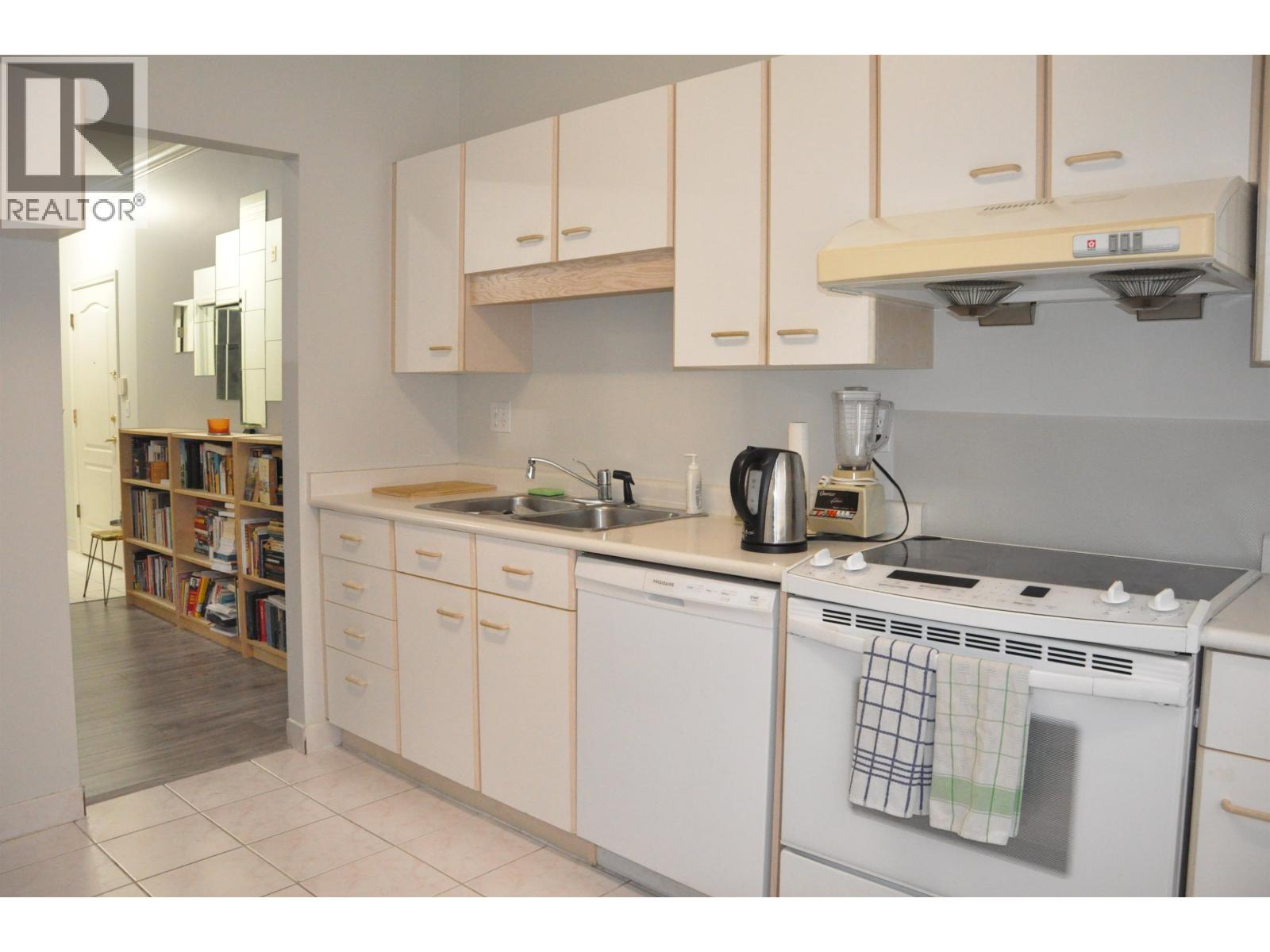 209 6688 Burlington Avenue, Burnaby, British Columbia  V5H 3M9 - Photo 13 - R3106766