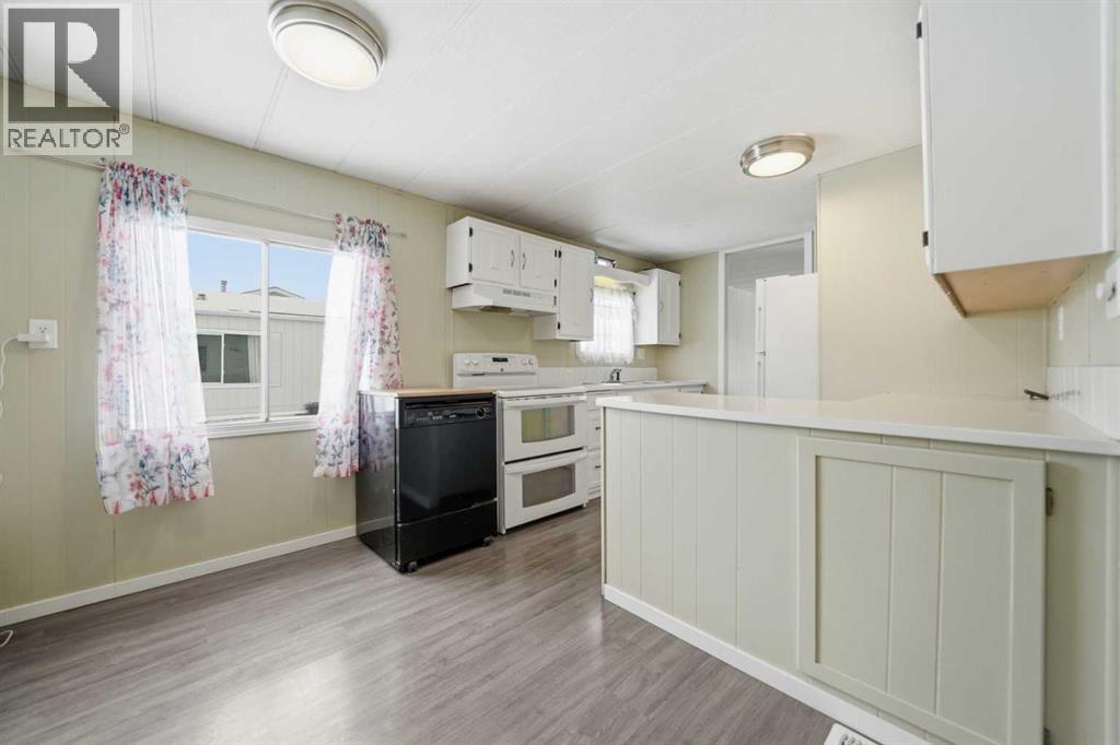 329 1 Street, Irricana, Alberta  T0m 1b0 - Photo 8 - A2293105