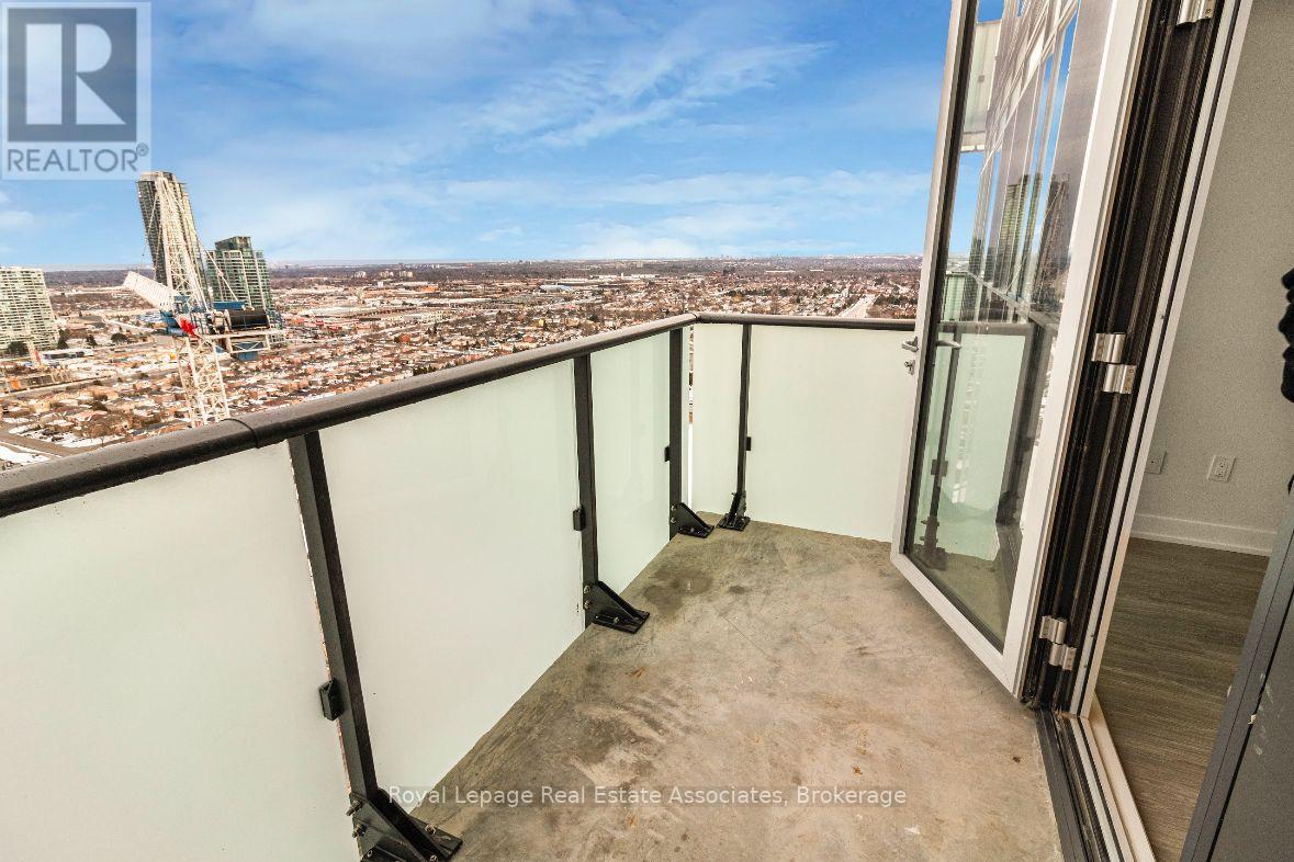 2509 - 4130 Parkside Village Drive, Mississauga, Ontario L5B 0L7 - Photo 12 - W12955770