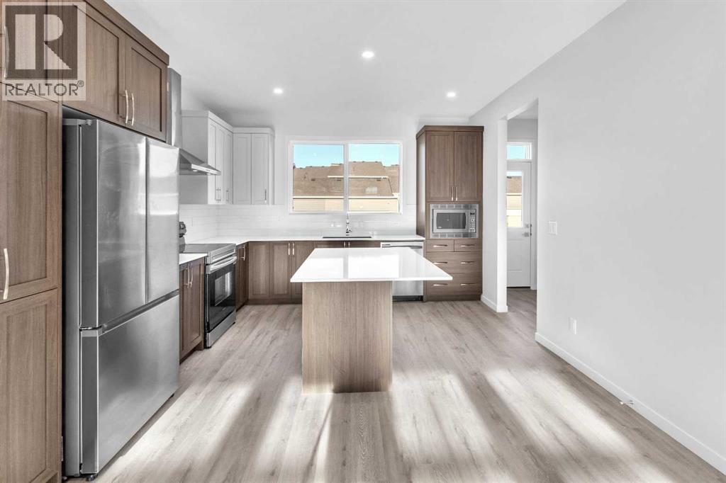 20 Iris Crescent, Okotoks, Alberta  T1S 5V5 - Photo 3 - A2297308