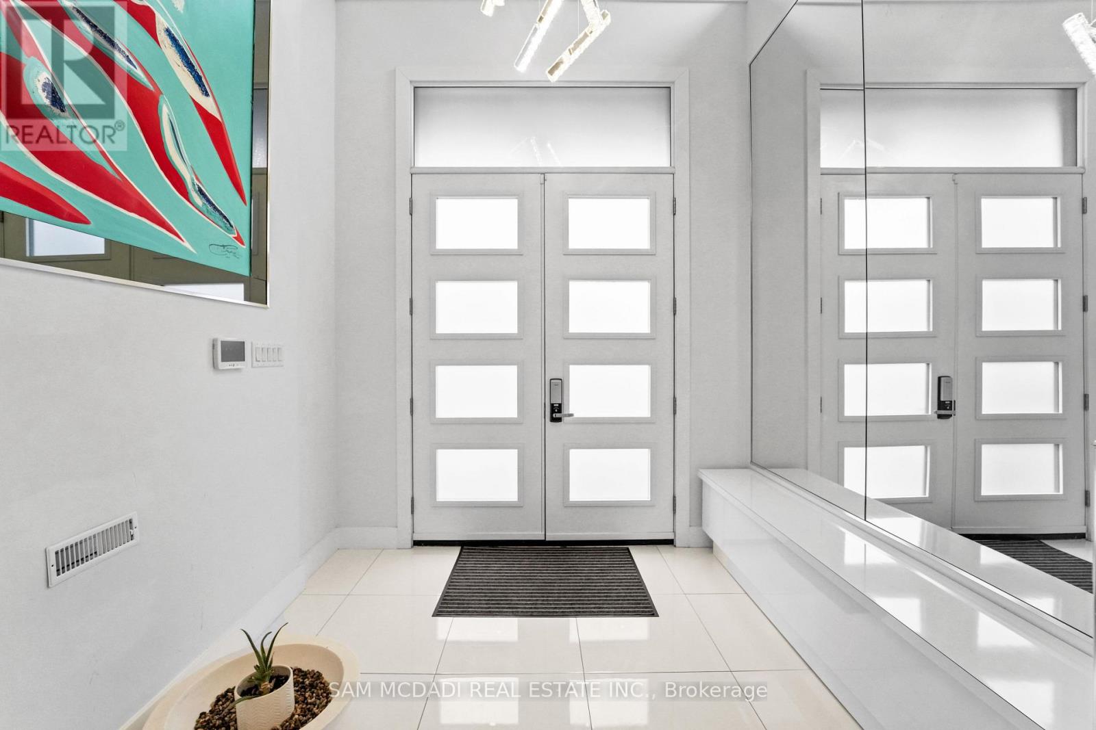 1434 Petrie Way, Mississauga, Ontario  L5J 1G5 - Photo 4 - W12955798